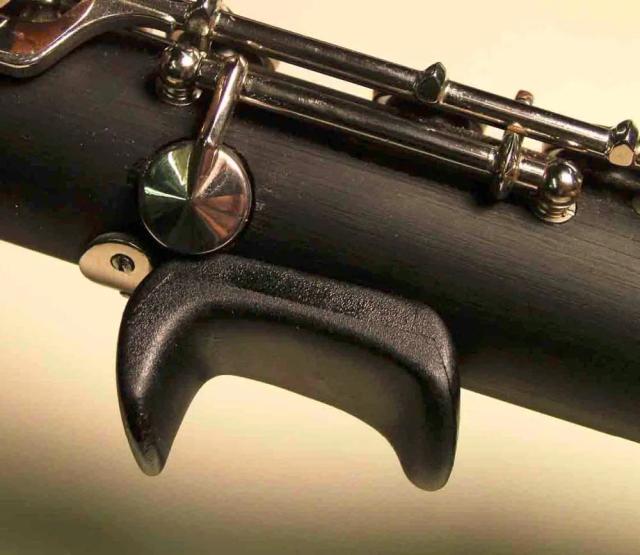 Thumbrest Ajustável para Clarinete e Oboé: Conforto e Precisão na Sua Performance