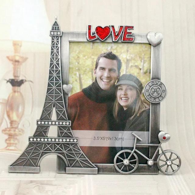 Moldura Personalizada para Foto de 5 Polegadas em Metal: Presente Criativo e Decorativo com Tema da Torre Eiffel