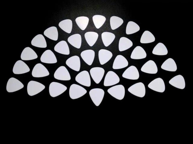 Conjunto de 10 Palhetas Brancas de 0,71mm para Músicos