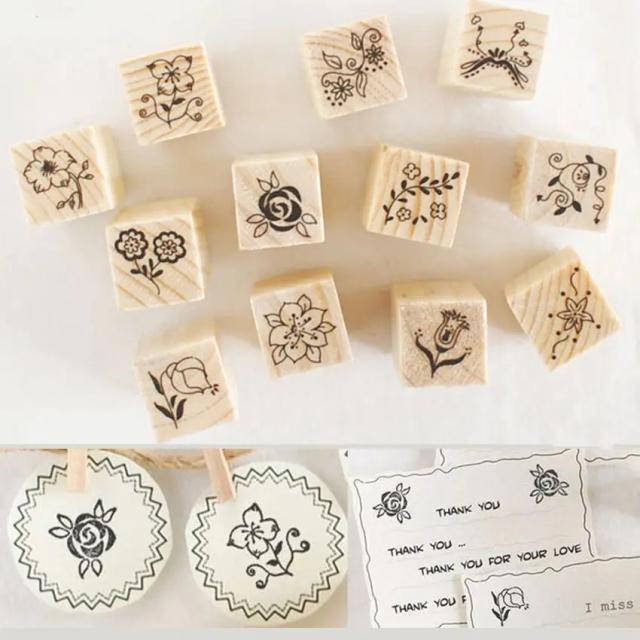 Conjunto de 12 Selos de Madeira Florais para Scrapbooking e Artesanato com Letras em Flor Rosa