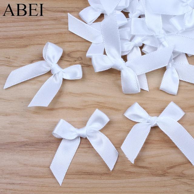 Lote com 50 peças de arcos de cetim brancos para laços, decoração de casamentos e scrapbooking artesanal