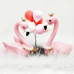 Enfeite de flamingo para carro, bonecas de brinquedo, decoração fofa, balão para interior de automóvel, acessórios de painel, lindos presentes para mulheres - Image 2