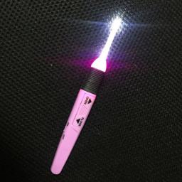 Gancho de crochê com luz led, agulha de tricô, ferramenta de tecelagem, faça você mesmo, ferramentas de tear, tamanho 2.5mm 3mm 3.5mm 5mm, cor aleatória - Image 5