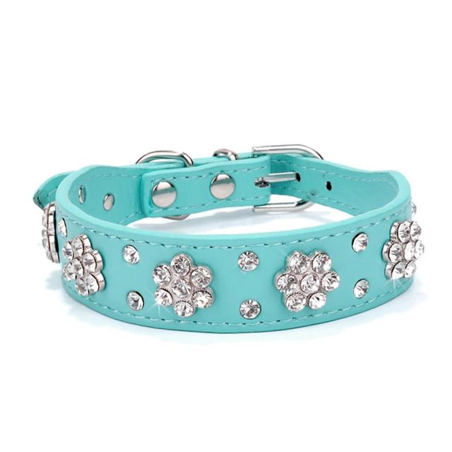 Coleiras de couro ajustáveis com strass para cães e gatos de todos os tamanhos