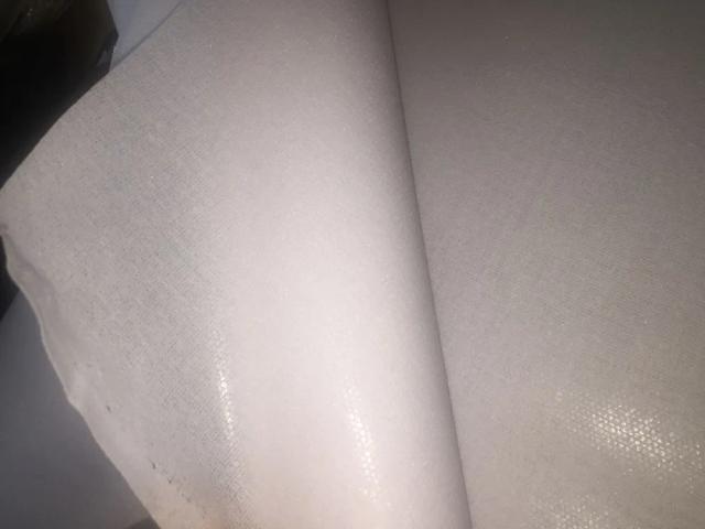 Interface de Aplicação de Ferro em Branco Fusível 100cm x 100cm para Estofamento Pesado Não Tecido