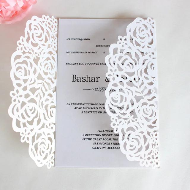 Convites de Casamento e Noivado Rosa: Cartões Cortados a Laser com Invólucro e Cartão Interno Romântico - Pacote com 50 Unidades