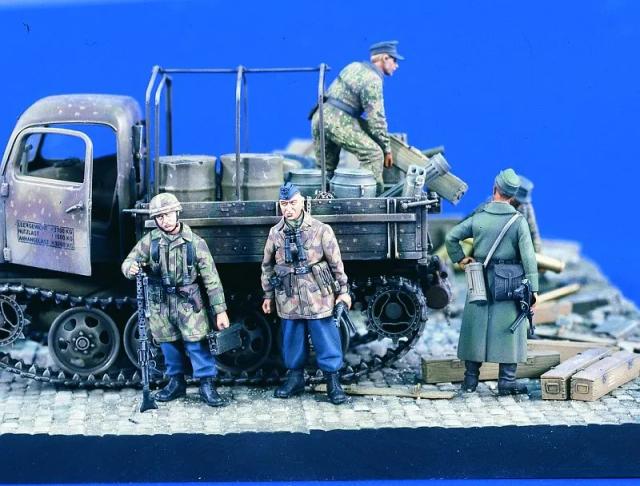 Kit de Modelo Fallschirmjager em Resina com Equipe de MG 195 Escala 1:35