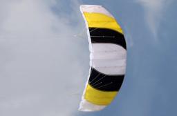 Dual Line Stunt Parachute Parachute para iniciantes, esportes divertidos, poder, Beach Kite para exterior, 1.4m - Image 3