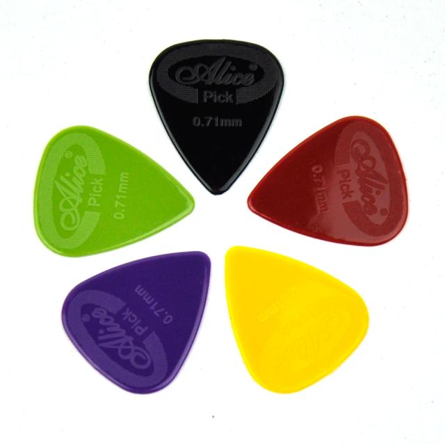 Palheta de Guitarra Antiderrapante Alice 100mm em Nylon com 0,71mm - Cores Mistas e Design Espacioso