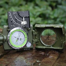 Eyeskey mulitifunctional sobrevivência ao ar livre bússola militar acampamento à prova dwaterproof água geological compass equipamento de navegação digital - Image 3