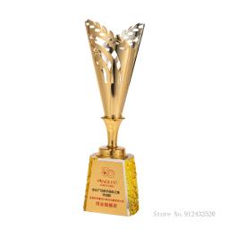 Troféu de metal personalizado com medalha de base de cristal Recompensa comercial e universal Excelente competição de funcionários Lembrança para comercial, 1pc - Image 6