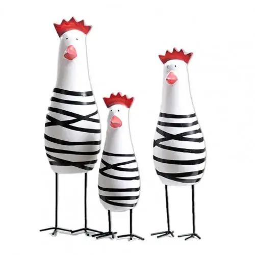 Boneco Artesanal de Frango 2021: Ornamento Colecionável em Madeira Disponível em 3 Tamanhos