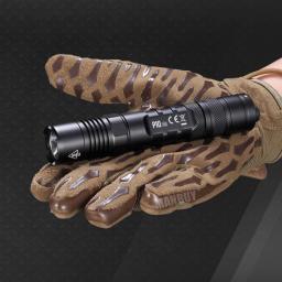 Nitecore lanterna tática led original p10 v2, inclui porta carregador usb, bateria 18650 para caça ao ar livre, à prova d'água, tocha edc - Image 2