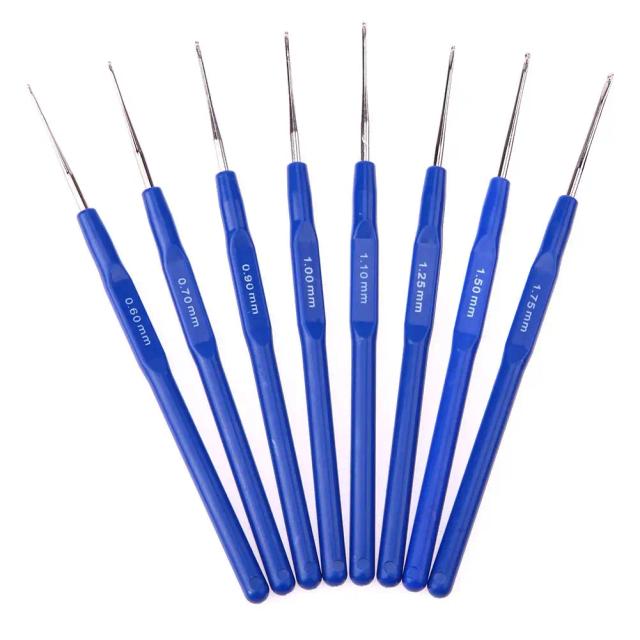 Conjunto de 8 Ganchos de Crochê com Agulhas para Tricô e Artesanato - Tamanhos Variados de 0.6mm a 1.75mm