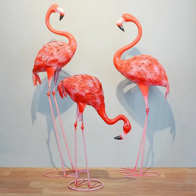 Escultura de Metal Flamingo para Jardins: Decoração Elegante para Casa, Casamentos e Presentes Personalizados