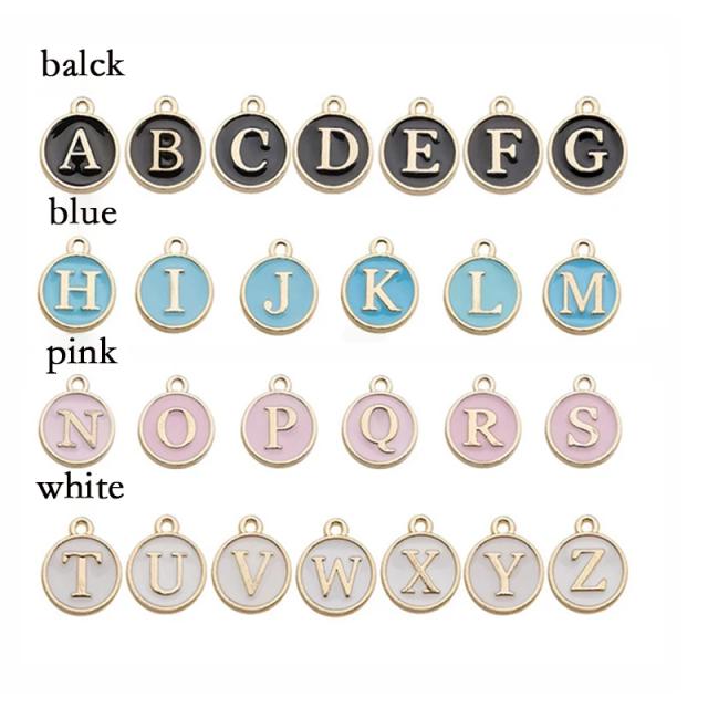 Conjunto de 10 Pingentes Dupla Face de Letras do Alfabeto em Esmalte 12mm para Pulseiras e Joias Artesanais
