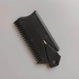 Pente de cera de surf de plástico preto com chave de barbatana de surf pente de cera de surf inteiro - Image 4