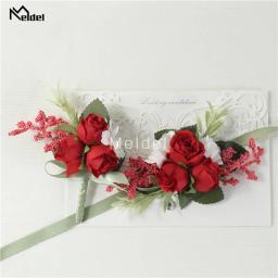 Meldel-Corsage de pulso para casamento, boutonniere masculino, pulseira, alfinetes do noivo, flor de corsage de pulso, rosa vermelha seda - Image 2