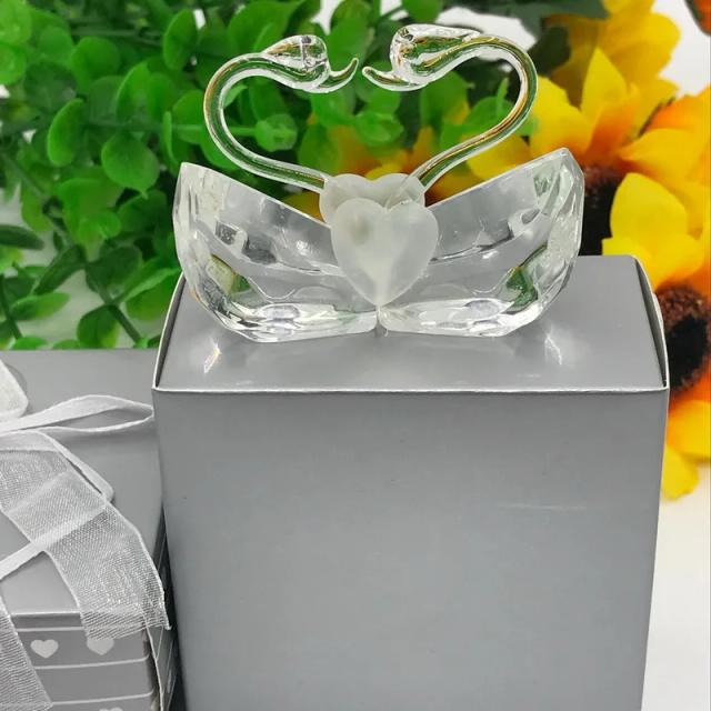 Lembranças de Casamento Elegantes: Caixa de Presente com Cisne em Prata para Decoração e Presentes Personalizados para Convidados
