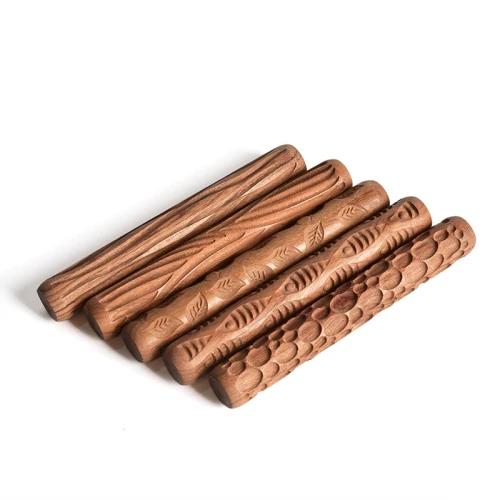 Conjunto de 5 Ferramentas para Escultura em Cerâmica com Textura de Madeira e Padrão em Relevo