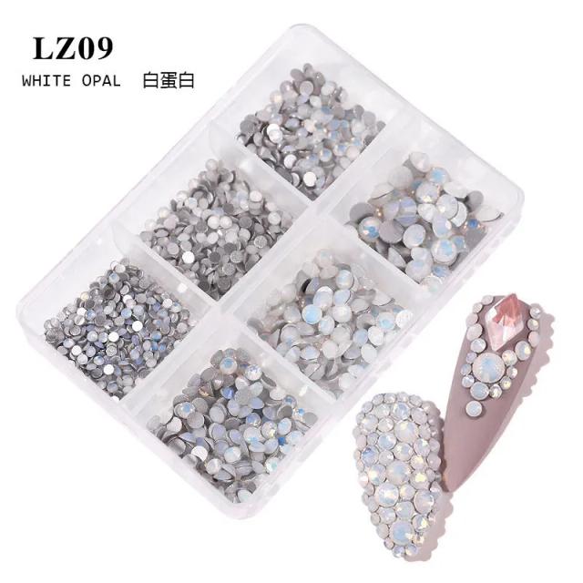 Ornamento de Strass para Arte de Unhas em Tamanhos 6,900 com Costas Lisas