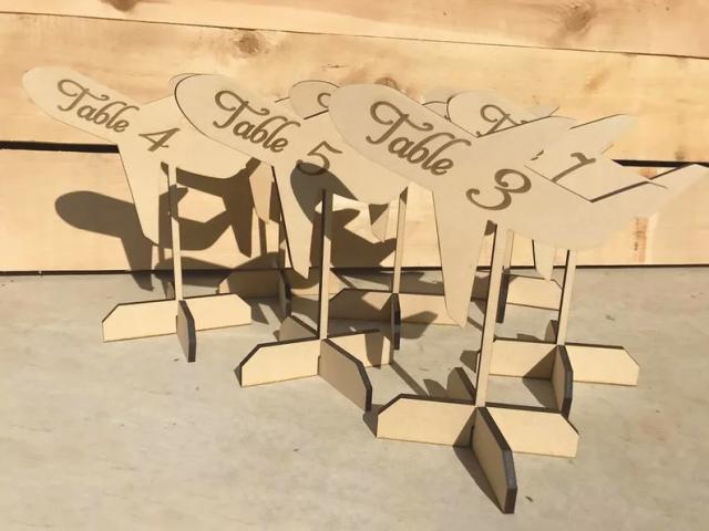 Números de Mesa de Madeira Personalizados com Suporte Elegante para Casamentos Rústicos e Festas Temáticas de Viagem