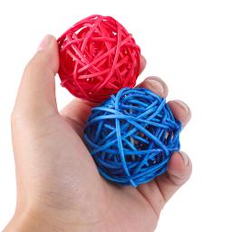 Brinquedos para pássaros de estimação Brinquedos de mastigação para pássaros Brinquedo de bola de vime para papagaio Budgie Periquito Cockatiel Mastigar brinquedos Jogos de gaiolas de papagaio 5 unidades - Image 4