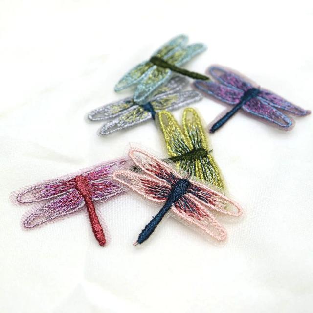 Patches Bordados Coloridos de Libélula para DIY: Pequenos Apliques para Roupas