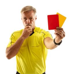 O cartão do árbitro do futebol, 1 grupo, caderno com o cartão vermelho e o amarelo assobia, equipamento útil para o árbitro, futebol, futebol - Image 6