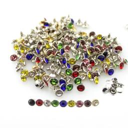 Strass coloridos rebites para couro, cobre, picos de cristal, acessório DIY, roupas, decoração de sacos, 7mm, 100 conjuntos por lote, moda - Image 1