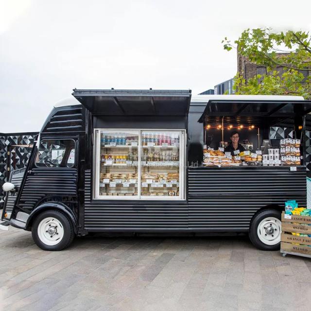 Caminhão de Alimentos Móvel com Cozinha Completa: Gelados, Pizzas, Drinks e Muito Mais