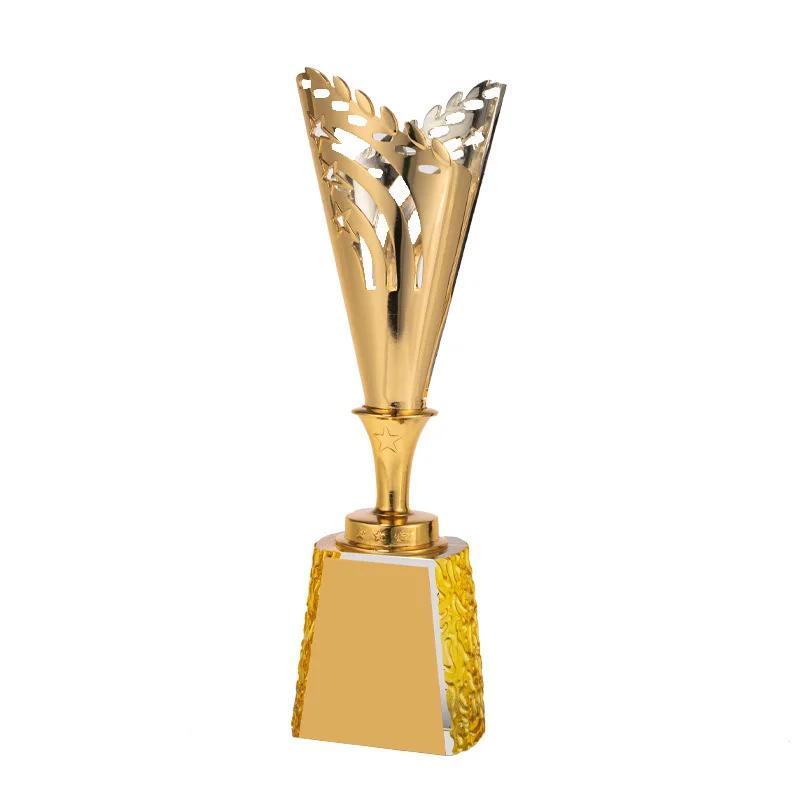 Troféu de metal personalizado com medalha de base de cristal Recompensa comercial e universal Excelente competição de funcionários Lembrança para comercial, 1pc - Image 1