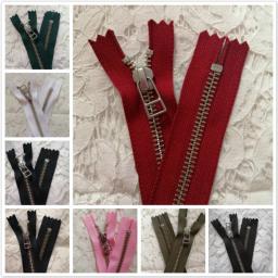 20 pçs/lote 5 #15 a 50cm ykk zíper de metal fechar final prendedor de cobre preto branco vermelho para saco de couro roupas costura acessórios - Image 1