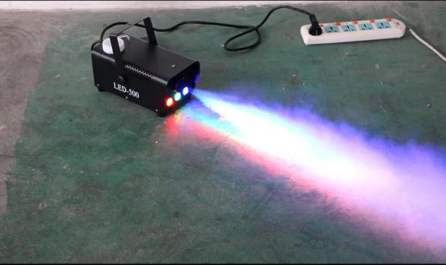 Gerador de Fumaça LED Sem Fio 500W com Controle Remoto e Efeitos de Palco Impressionantes