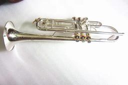 LT180S-72 stradivarius bb super trompete instrumento musical superfície banhado a prata de bronze profissional música com caso livre - Image 3