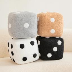 Travesseiro de pelúcia recheado para decoração doméstica, almofada macia do sofá, Simulação criativa e engraçada, bonecas pingente de cubo cúbico, quente - Image 4
