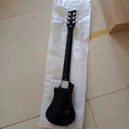 High Quyality Easy Taking Travel Guitar 34 Polegada 6 Cordas Mini Guitarra Elétrica High Gloss Black Color Free Cotton Soft bag - Image 5