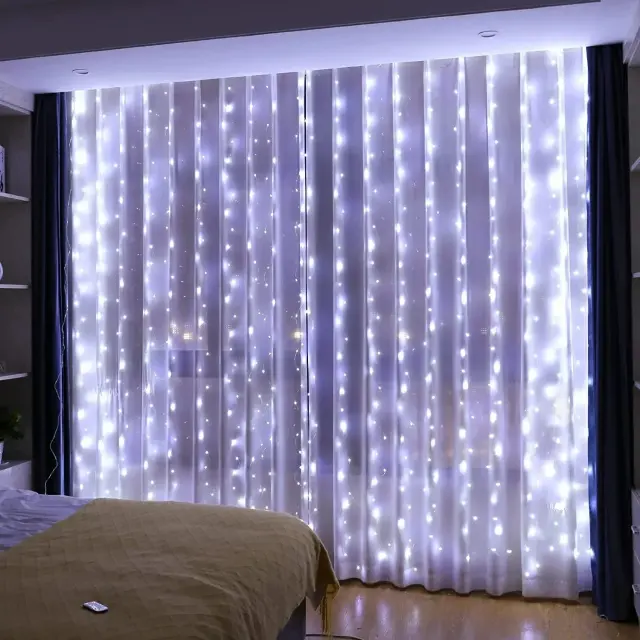 Cortina de Luzes LED para Decoração de Casamentos e Ambientes Internos e Externos com 600 LEDs