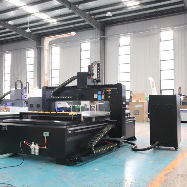 Venda Quente Roteador cnc atc 1325 1530 2040 2030, máquina roteadora de madeira aplicável para portas e móveis de armários com ar fresco de 3,5kw