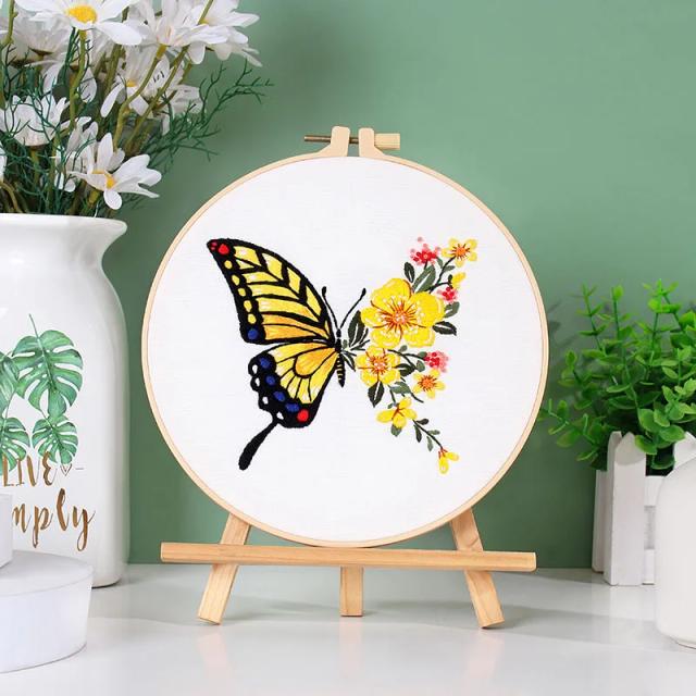 Kit Prático de Bordado para Iniciantes com Design de Borboleta e Flores: Inclui Pano e Fios para Apaixonados por Artesanato