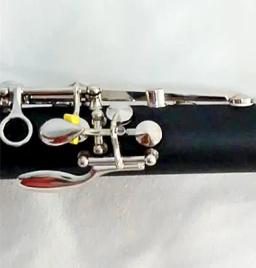 Fábrica orquestral baquelite niquelado, um instrumento clarinete - Image 2