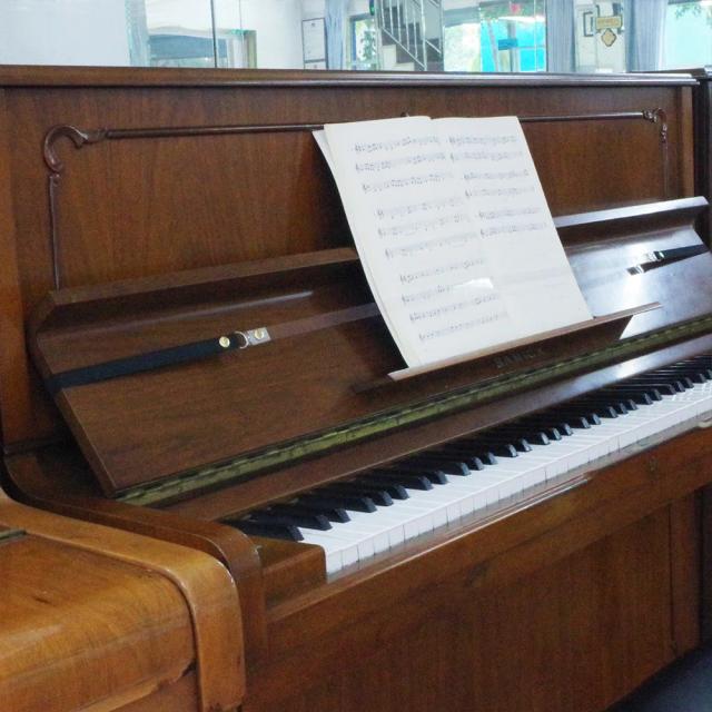 Strap de Pressão para Piano: Acessório Portátil para Fixar Páginas e Treinar com Conforto