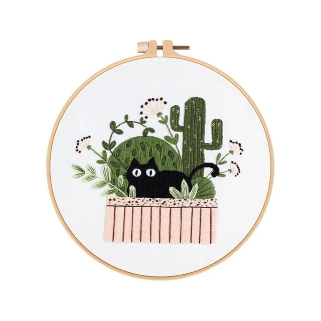 Kit Inicial de Bordado em Ponto Cruzeiro: DIY com Aros para Amantes de Gatos e Design Adorável