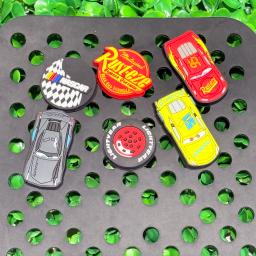 1/6 pçs disney relâmpago mcqueen pvc sapatos encantos miniso carros chinelos fivela decorações caber meninos presente de aniversário - Image 3