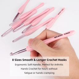 Conjunto de ganchos de crochê de 8 tamanhos, multicolorido, agulhas de crochê suaves e confortáveis, ganchos de crochê ergonômicos com estojo para mãos artríticas - Image 4
