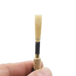 1pcs Reeds Oboe Handmade Reed Oboe Médio Cork Reed com Caixa De Plástico Tubos Para Orquestra Sopros Instrumento Acessórios - Image 6