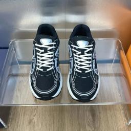 Sapatos Esportivos Confortáveis e Respiráveis, Designer Masculino Luxo Caminhada Sapatos, Elegante e Trendy - Image 1