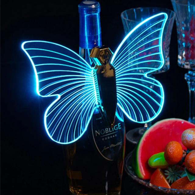 Asas de Borboleta LED Recarregáveis com Garrafa de Champagne e Luzes Incandescentes para Festas