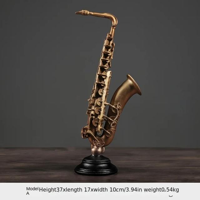 Instrumentos Musicais Europeus de Luxo em Resina: Violinos, Saxofones e Trompas Francesas como Arte e Enfeites