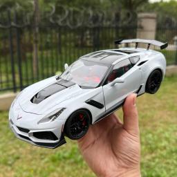 AUTOART-Car Model Static Display Birthday Gifts for Friends, Chevrolet Corvette C7 ZR1, 1:18 - Image 1